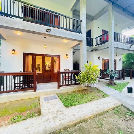 Lawrence Villa Weligama Eksteriør billede