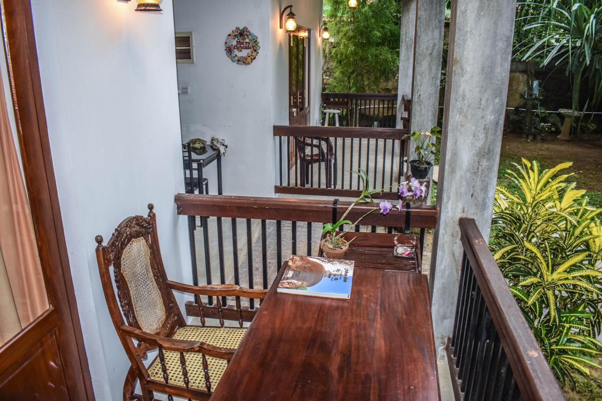 Lawrence Villa Weligama Eksteriør billede